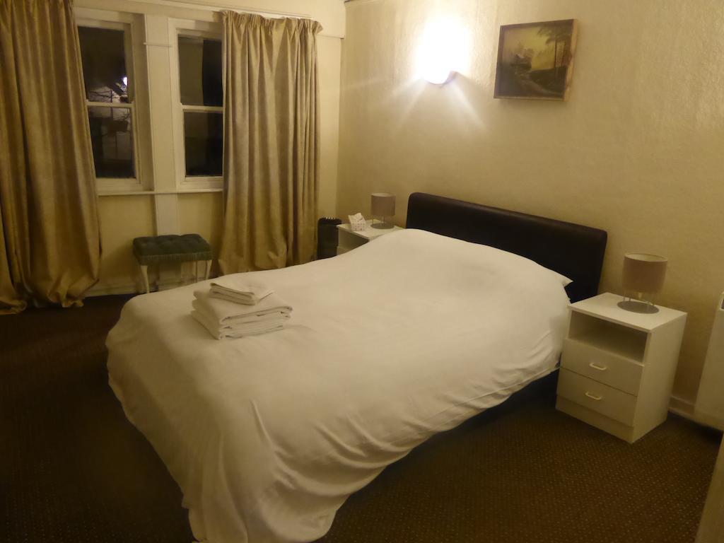 Kings Arms Hotel Penryn Habitación foto